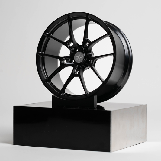 G025 | Platinum Grey
